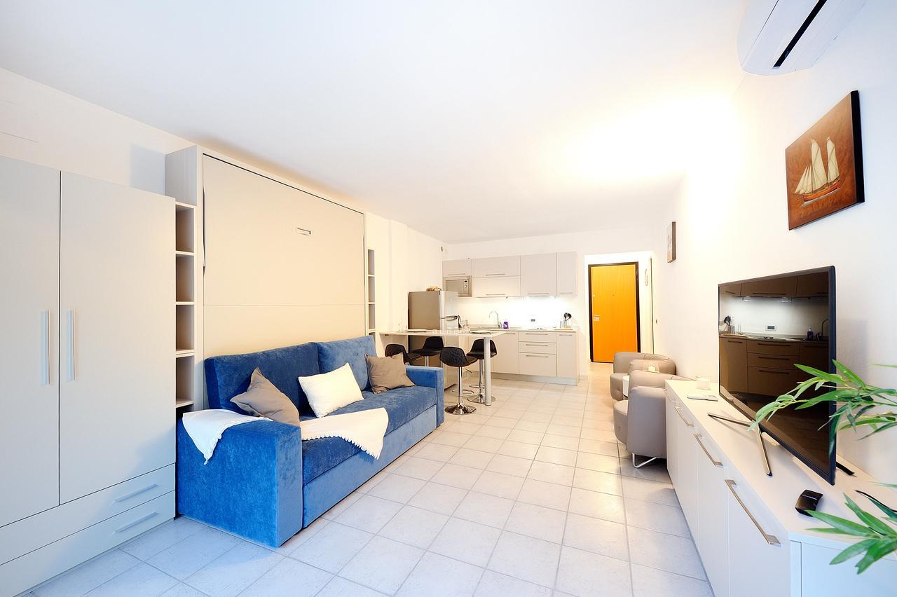 Silvia Degli Aregai Apartment Santo Stefano al Mare Luaran gambar