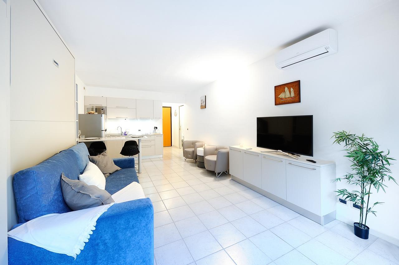 Silvia Degli Aregai Apartment Santo Stefano al Mare Luaran gambar